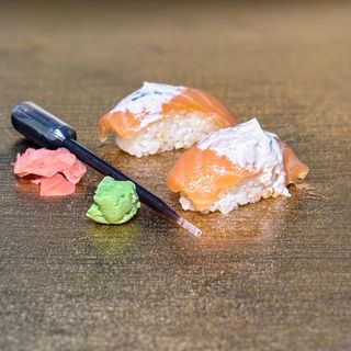 Nigiri 09 Salmón flambeado