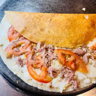 Crepe De Queso, Atún Y Tomate