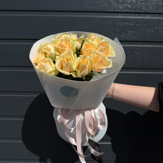 Троянди сорту Піч Аваланч 13 шт