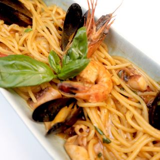 spaghetti cu fructe de mare