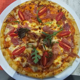 Пица Пикантина (1бр)