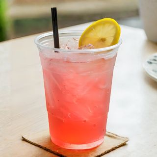 Limonada cu sirop de capsuni 350ml