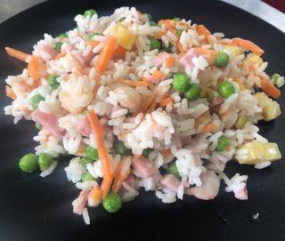 Arroz Tres Delicias (1 Ración)