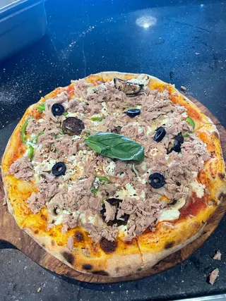 Pizza Tonno
