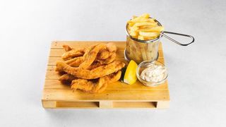 Pileći štapići + pomfrit