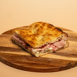 Sandwich cotto și trufe