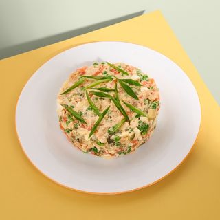 Максісалат «Антиолівʼє з індичкою»