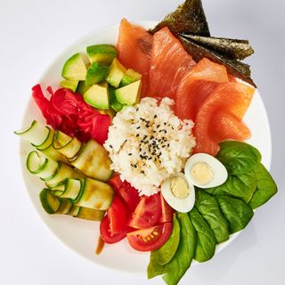 Поке з лососем (300г)