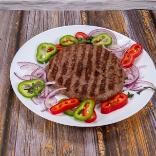 Телешка плескавица (200г)