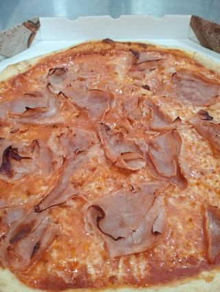 Pizza De Jamón (33 Cm.)