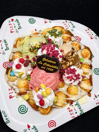 Bubble Waffle gelato