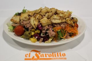 Ensalada De Atún Y Pollo