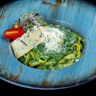 Талиатели със синьо сирене и спанак (360гр)