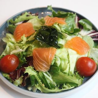 Ensalada De Salmón