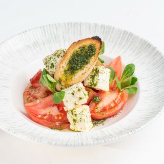 Салата с овче сирене (350 г.)