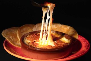 QUESO FUNDIDO CON CHISTORRA MX