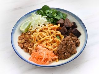 Dry Bun Bo hue