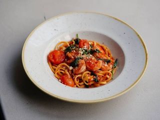 Паста з креветками та томатним соусом (330g)