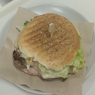 Hambúrguer no Prato