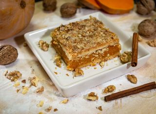 Plăcintă îndopată cu dovleac și nucă