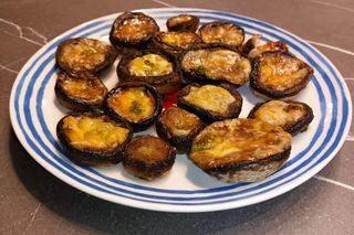 Гъби с кашкавал на сач (250г)