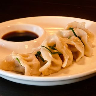 Ravioli di carne alla piastra