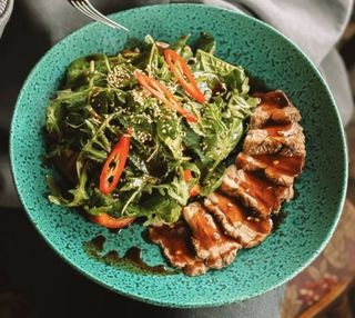 Салат з качкою та баклажанами (400г)