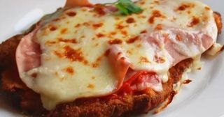 Milanesa napolitana de ternera  de jamón dulce 