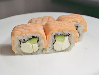 Филадельфия с огурцом гриль (275 гр.)