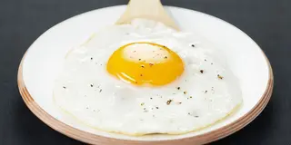 1 Œufs Au Plat + 2 Accompagnements