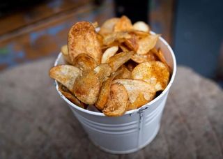 Домашен картофен чипс