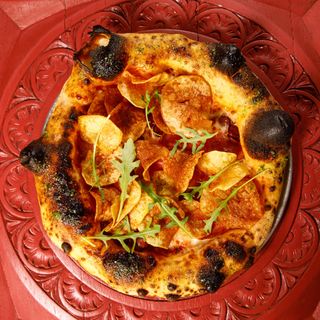 Піца з салямі та мисливськими ковбасками (550г)