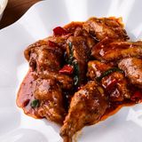 Куриные крылышки в красном соусе 