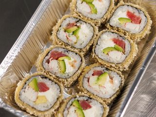 Темпура з тунцем і сурімі (300г)