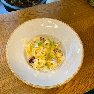 Дуже сирна паста