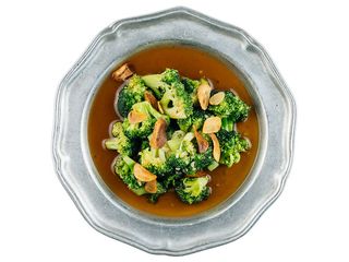Броколі з устричним соусом та часником (220g)