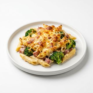 Penne z szynką i brokułami 300g