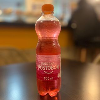 Refresco Colombiano postobon manzana