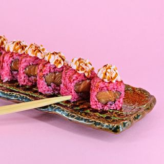 Spicy pink roll