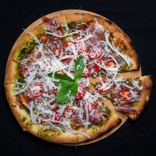 Pizza Pesto Busuioc