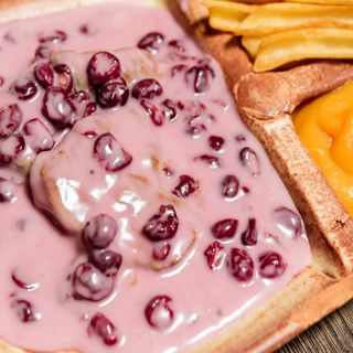 Svinjski medaljoni u sosu od višanja 400g