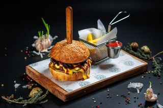 Бургер с брискетом