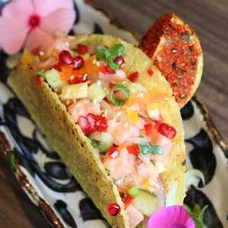 Tacos de Peixe Vegetais e Fruta
