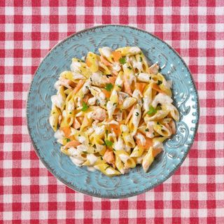 Mezze Penne al Salmone