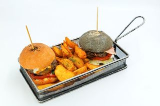 Duo burger Jing Jang