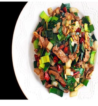 Dry Chili Beef with Leaks & Cashew Nuts