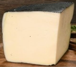 Pecorino owcze, łagodne (cena za 200 gr 19,80 PLN)