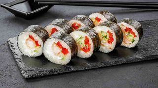 Рол Футомакі з креветкою в темпурі