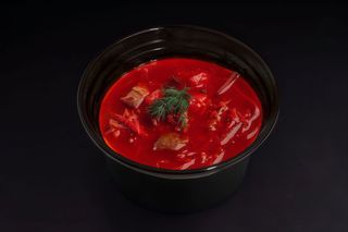 Борщ з томленою шиєю