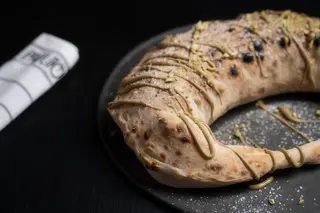 Panuozzo di Crema di Pistachio (Pizza Calzone)